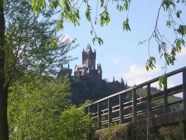 ベッド・アンド・ブレックファスト Gaestehaus In